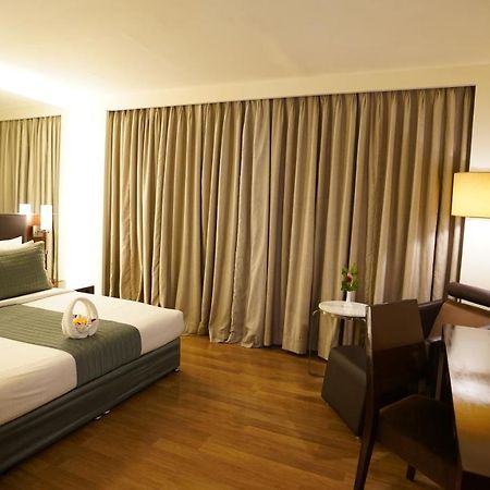 St Laurn Koregaon Park Pune Ngoại thất bức ảnh