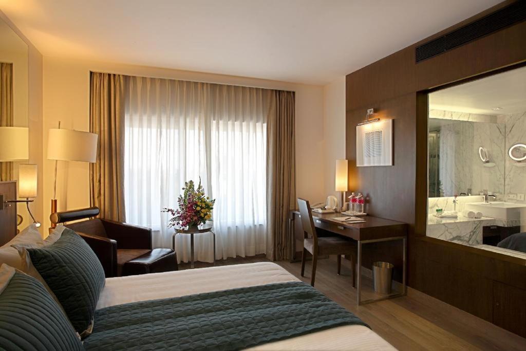 St Laurn Koregaon Park Pune Phòng bức ảnh