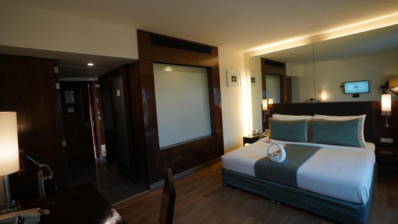 St Laurn Koregaon Park Pune Ngoại thất bức ảnh