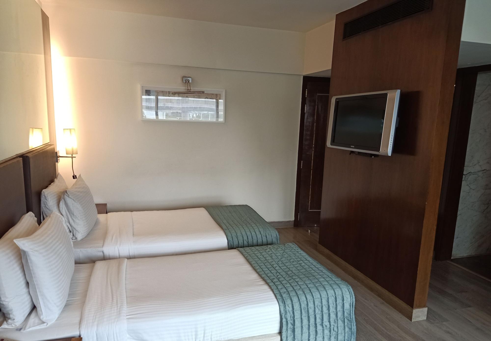 St Laurn Koregaon Park Pune Ngoại thất bức ảnh