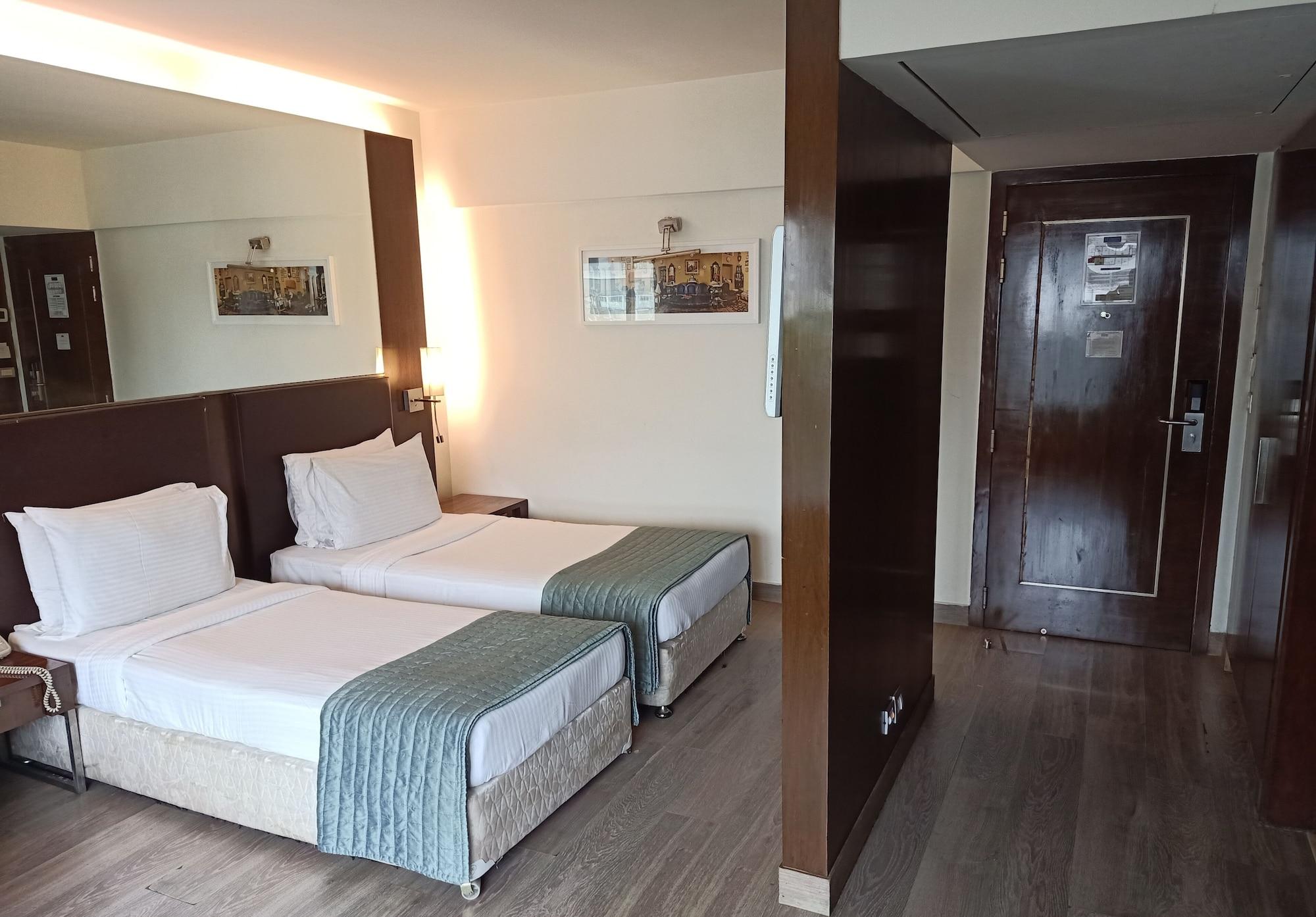St Laurn Koregaon Park Pune Ngoại thất bức ảnh