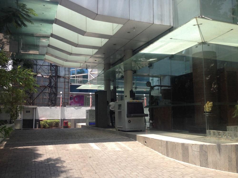 St Laurn Koregaon Park Pune Ngoại thất bức ảnh